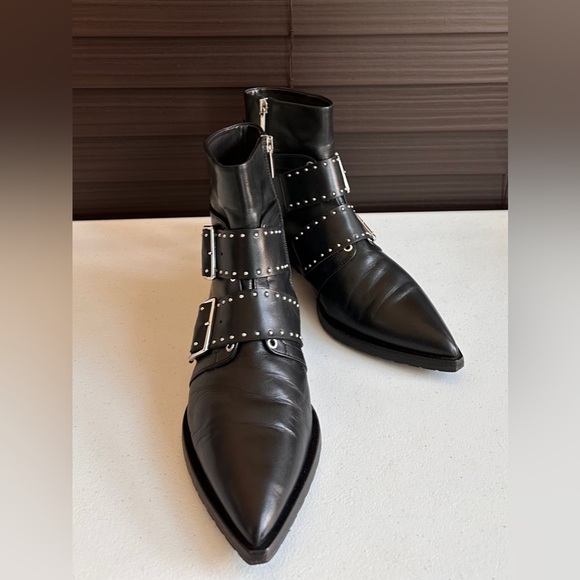 capezzani Shoes - Capezzani Leather Pointed Toe Stud Ankle Boot Size 7.5 (38)